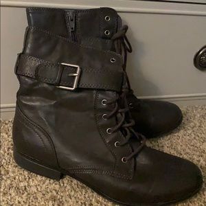 Combat boots